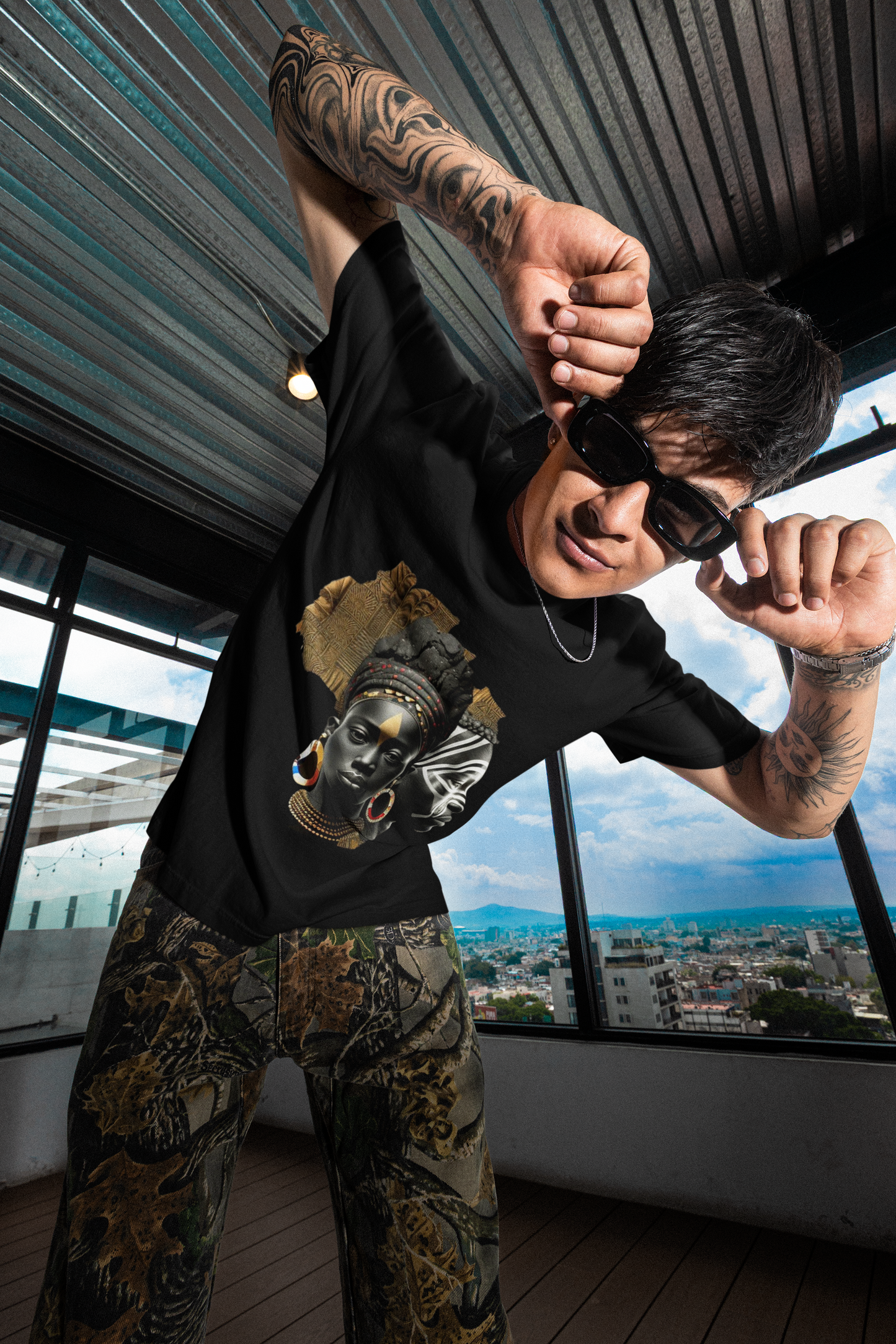 GOODLUCK Oversized T-Shirt – Motherland Edition (Black)