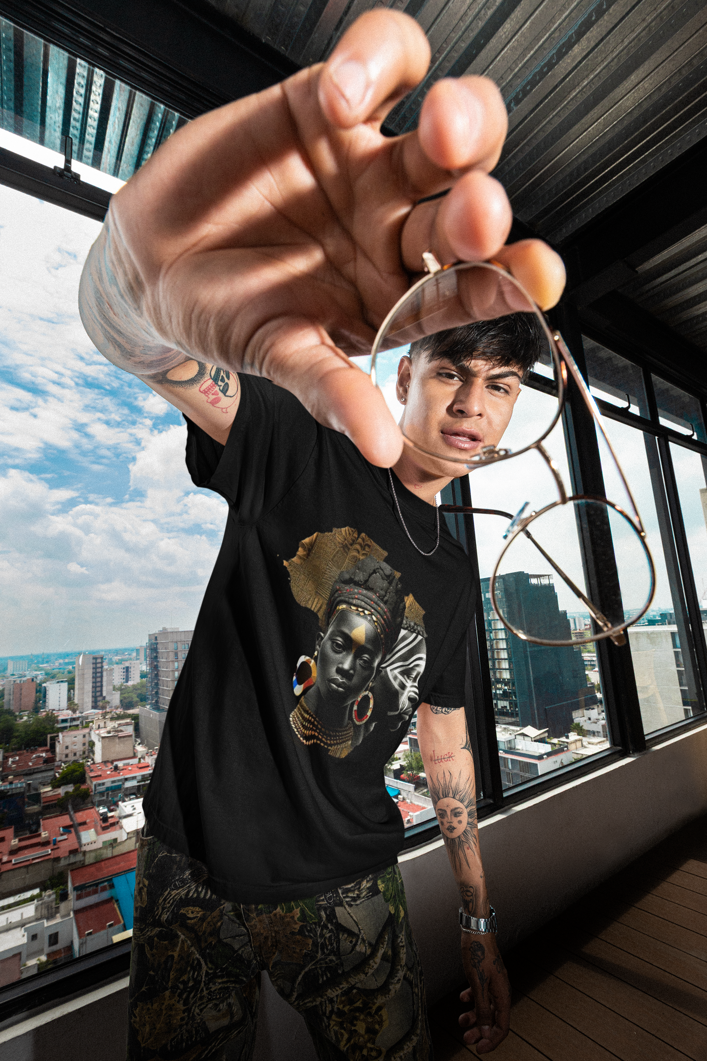 GOODLUCK Oversized T-Shirt – Motherland Edition (Black)